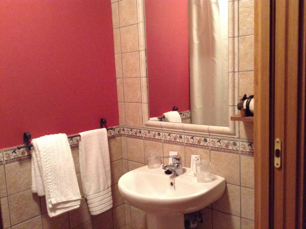 Hostal Camino Del Perdon Uterga Ngoại thất bức ảnh