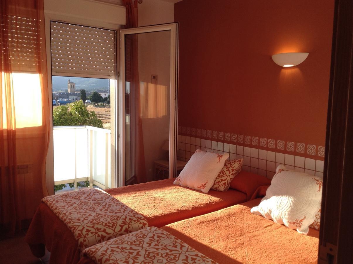 Hostal Camino Del Perdon Uterga Ngoại thất bức ảnh