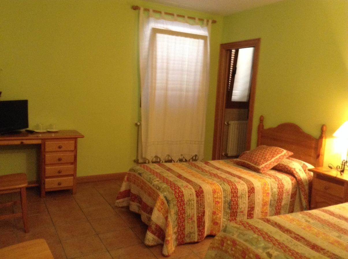 Hostal Camino Del Perdon Uterga Ngoại thất bức ảnh